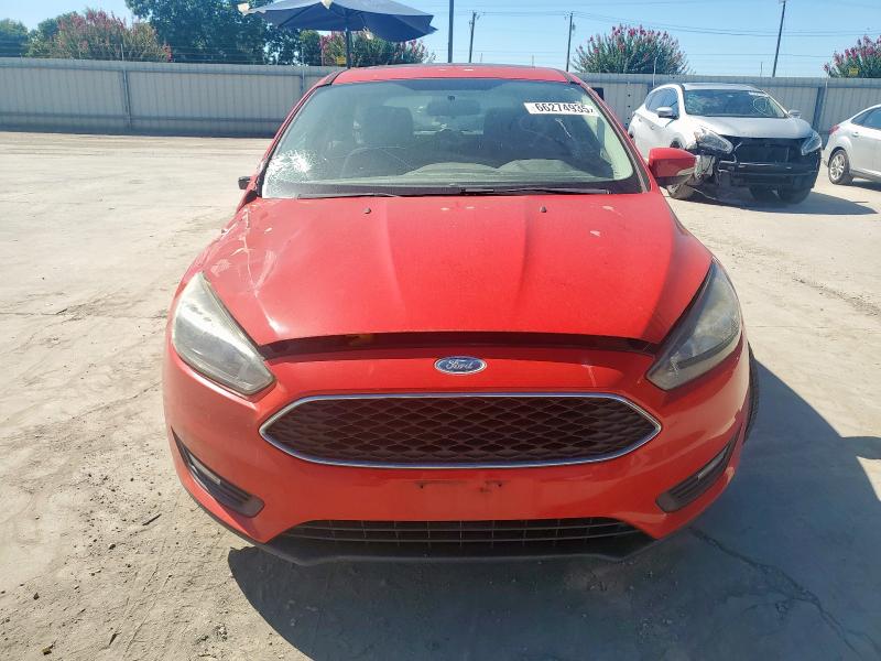  FORD FOCUS 2017 Красный