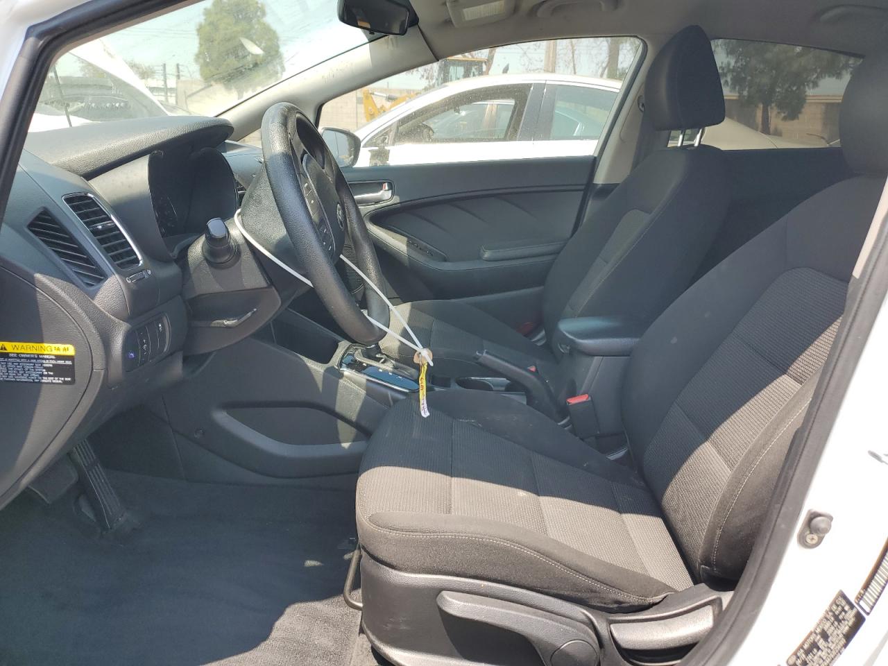 2018 Kia Forte Lx VIN: 3KPFK4A79JE256993 Lot: 64697575