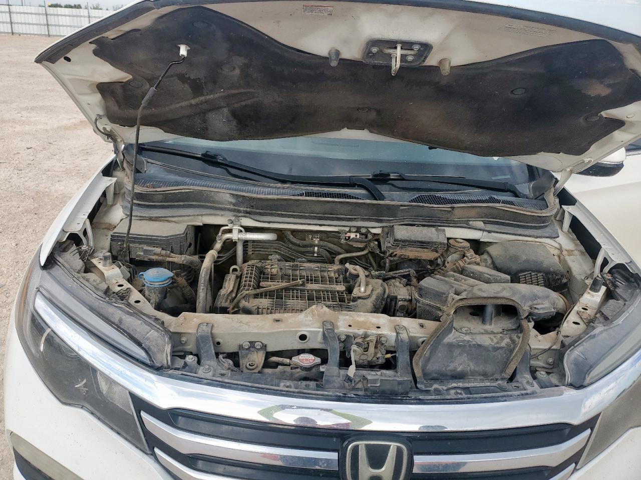 2017 Honda Pilot Touring VIN: 5FNYF5H92HB013962 Lot: 64367175