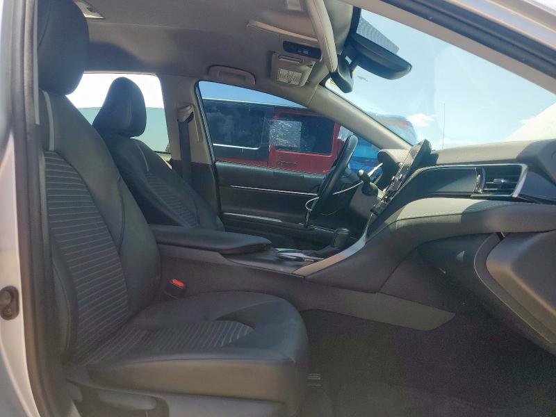  TOYOTA CAMRY 2022 Silver