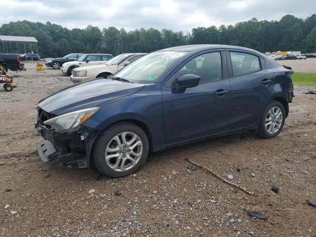  TOYOTA YARIS 2018 Granatowy