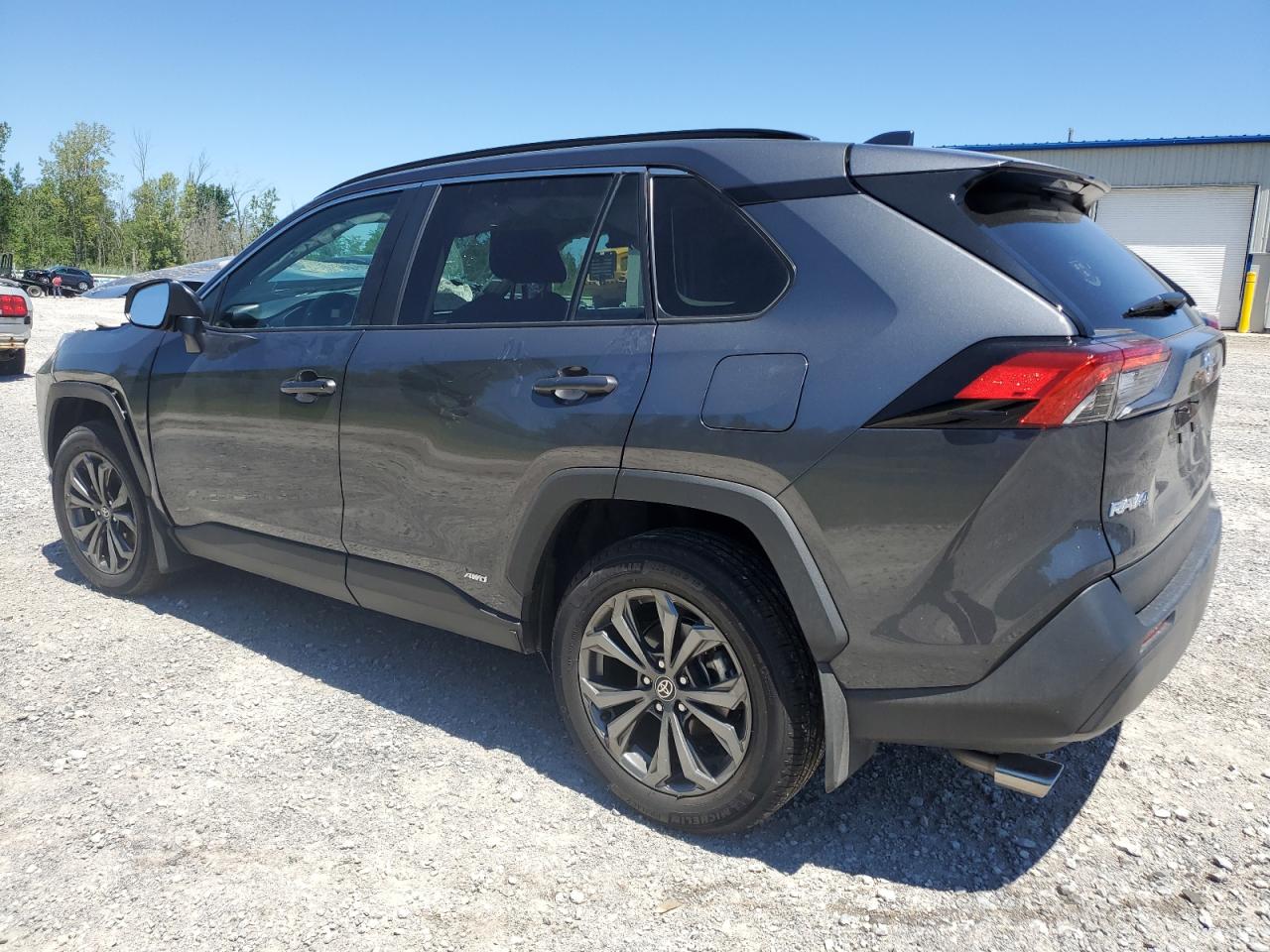 2024 Toyota Rav4 Xle Premium VIN: 2T3B6RFV8RW083006 Lot: 65147215