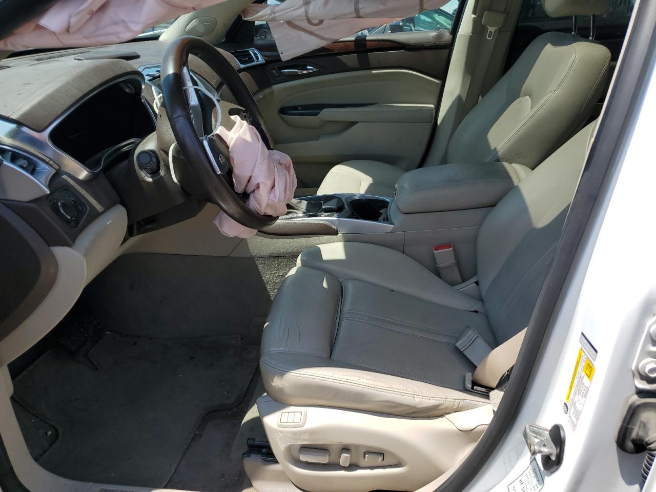 2015 Cadillac Srx Luxury Collection VIN: 3GYFNEE32FS560142 Lot: 64471025