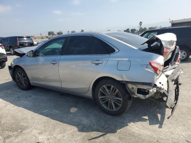  TOYOTA CAMRY 2016 Srebrny