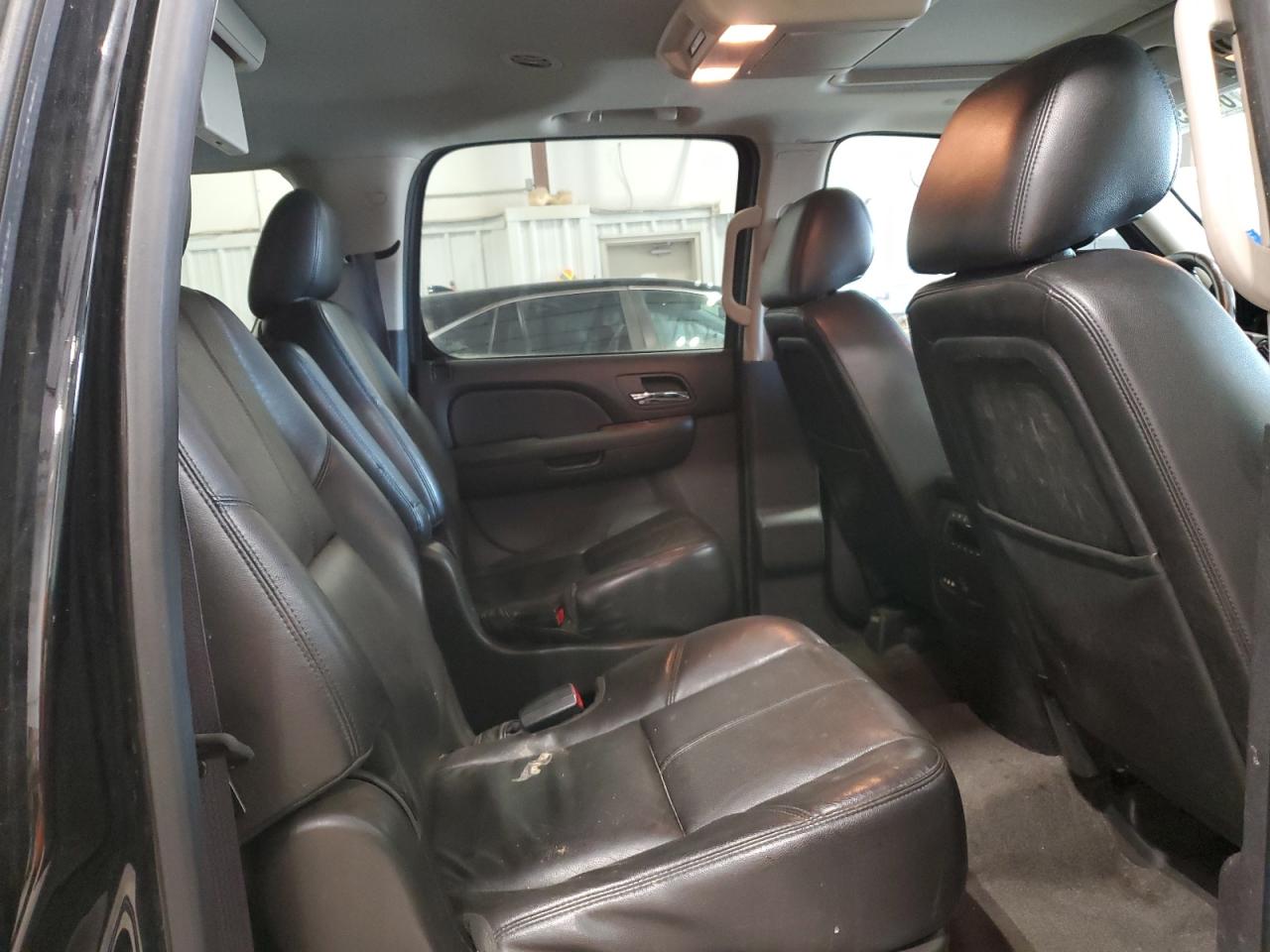 2013 Chevrolet Suburban K1500 Lt VIN: 1GNSKJE7XDR241989 Lot: 64789945