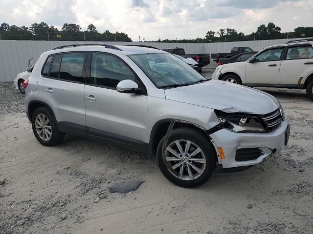  VOLKSWAGEN TIGUAN 2015 Srebrny