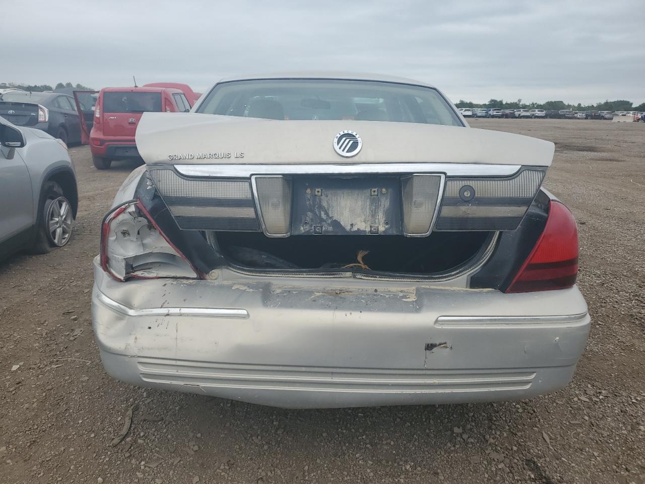 2010 Mercury Grand Marquis Ls VIN: 2MEBM7FV8AX614191 Lot: 65221905