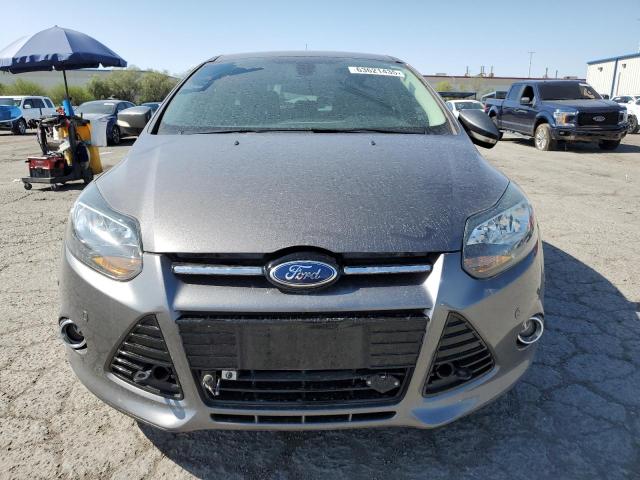 Hatchbacks FORD FOCUS 2012 Gray