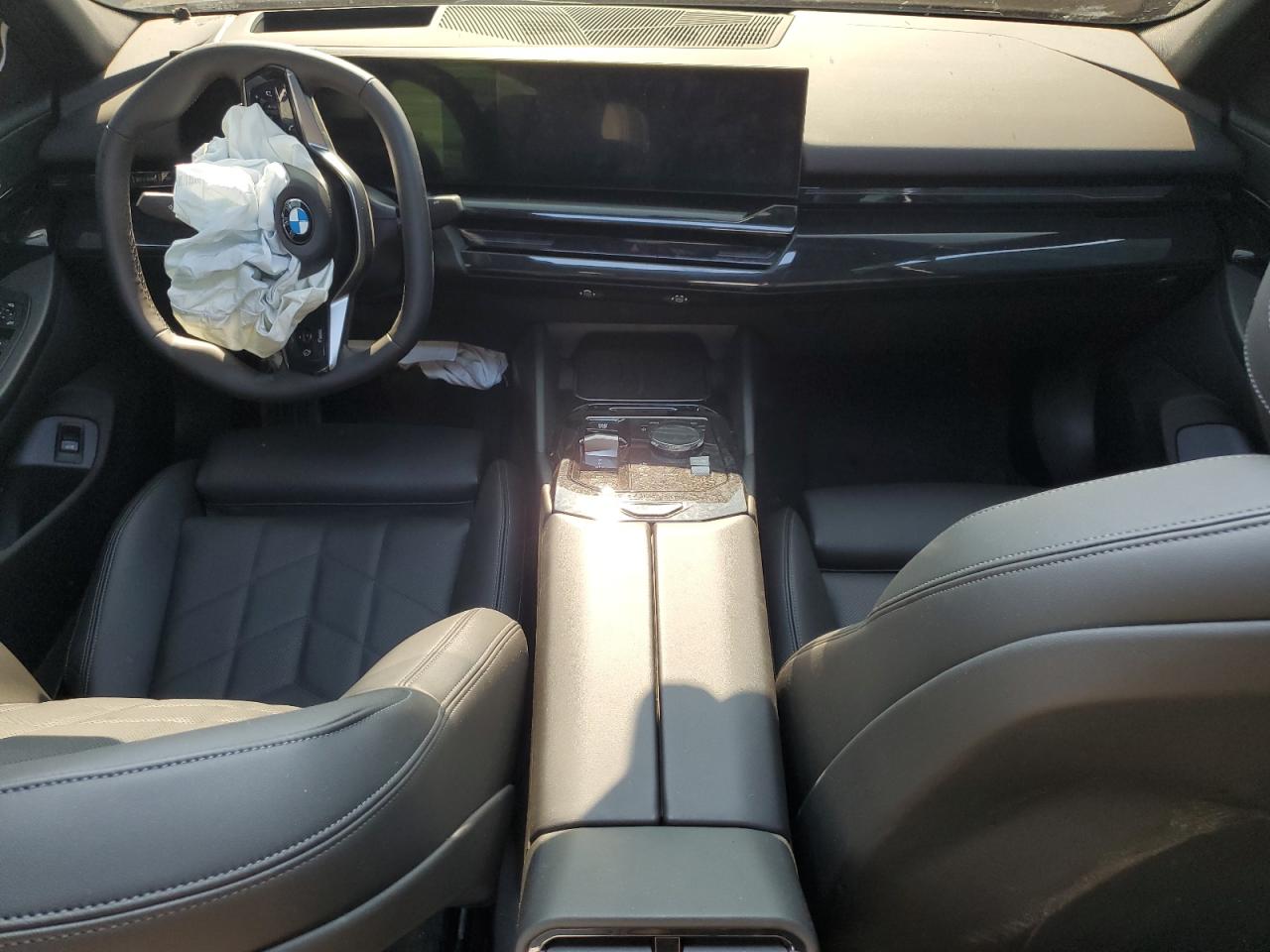 2024 BMW 530 Xi VIN: WBA53FJ01RCS52265 Lot: 66203955