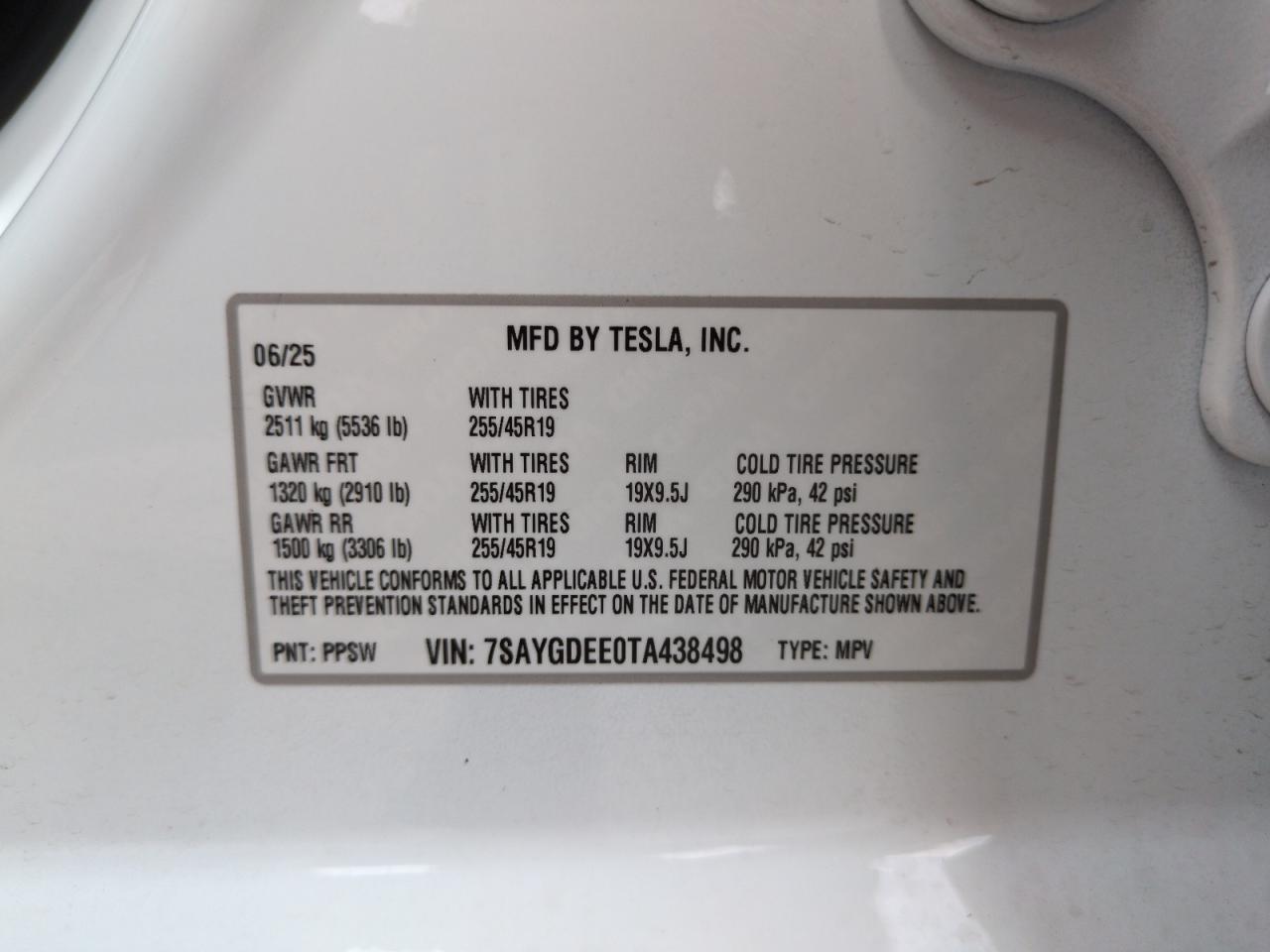 2026 Tesla Model Y VIN: 7SAYGDEE0TA438498 Lot: 65991225