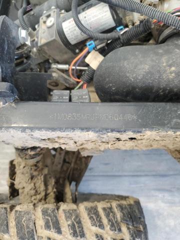 2023 JOHN DEERE XUV835M  