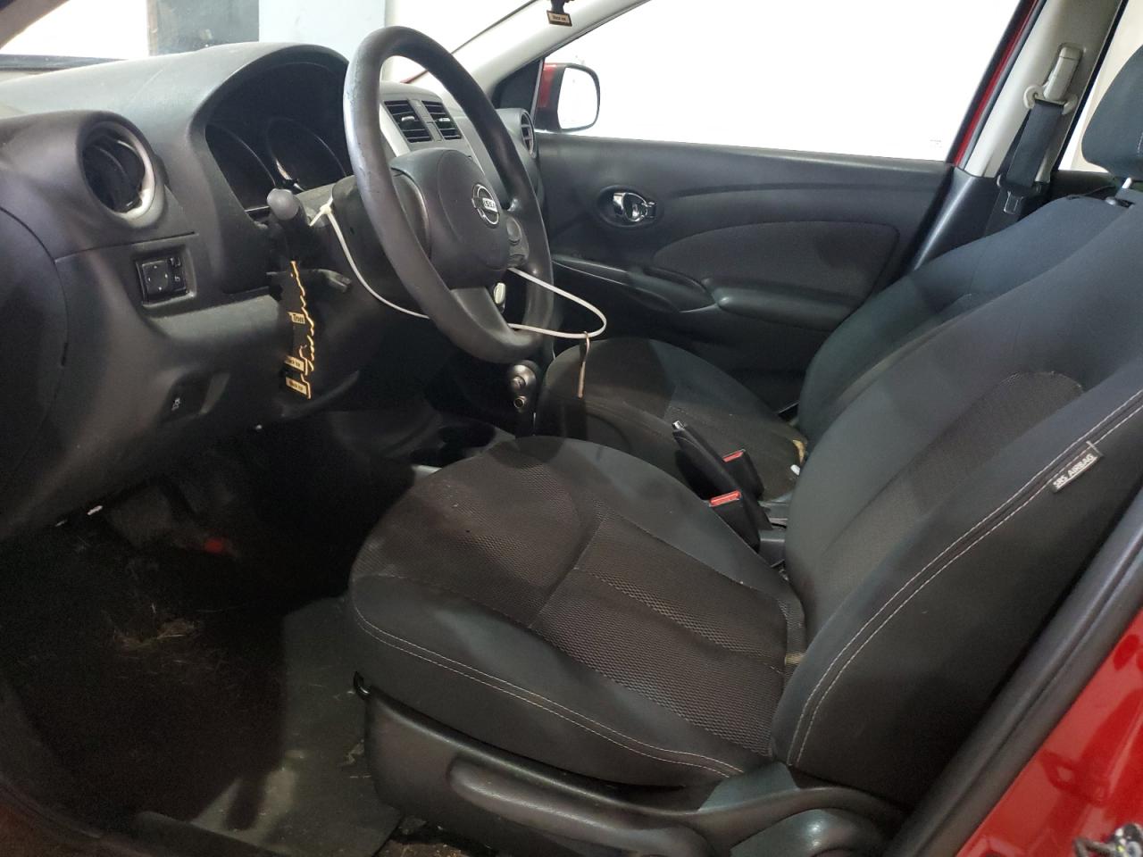 2014 Nissan Versa S VIN: 3N1CN7AP3EL869935 Lot: 64827475