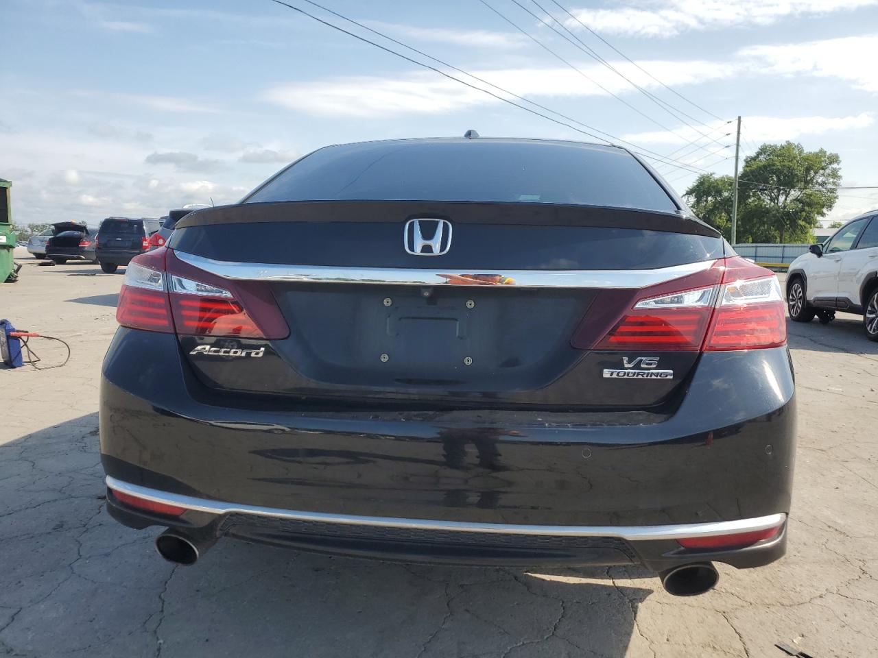 2017 Honda Accord Touring VIN: 1HGCR3F98HA005836 Lot: 65583105