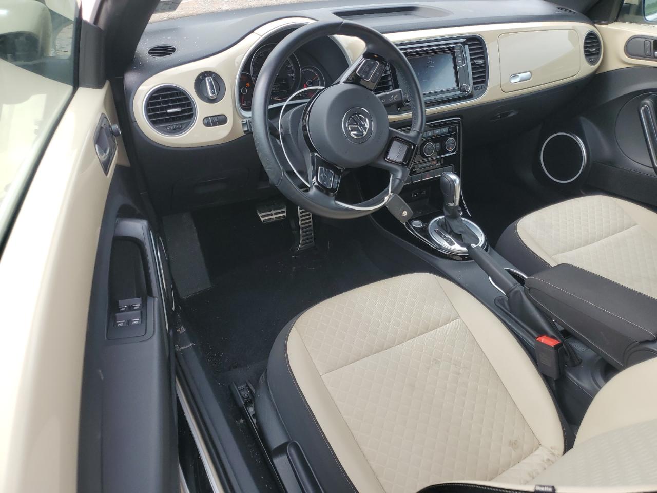 2019 Volkswagen Beetle S VIN: 3VW5DAAT3KM500286 Lot: 63219395