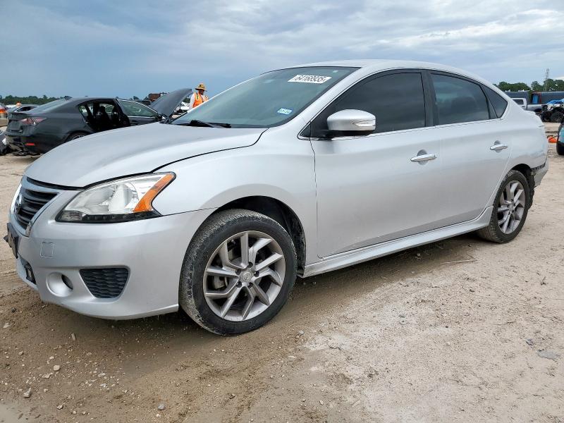 Sedans NISSAN SENTRA 2015 Srebrny