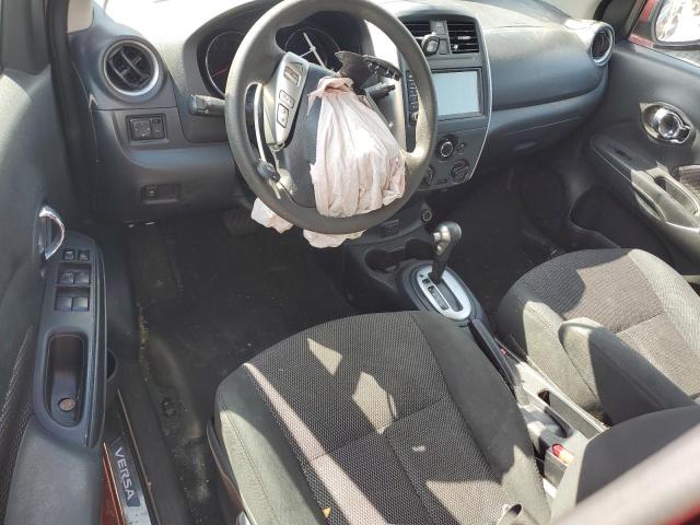  NISSAN VERSA 2018 Красный