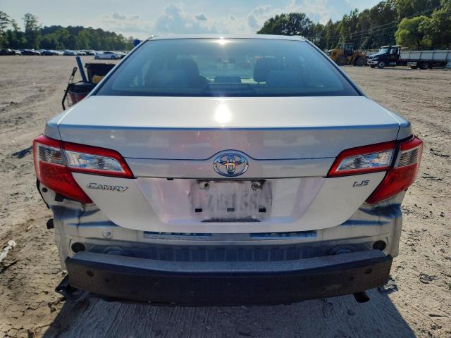  TOYOTA CAMRY 2014 Srebrny