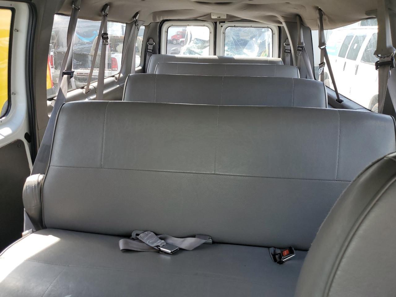 1998 Ford Econoline E350 Super Duty VIN: 1FBSS31LXWHA38976 Lot: 64163225