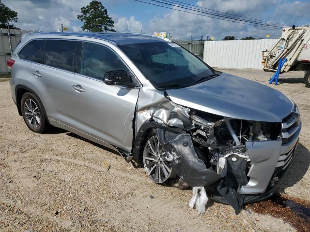  TOYOTA HIGHLANDER 2018 Silver