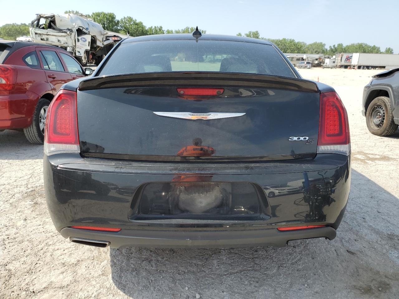 2018 Chrysler 300 S VIN: 2C3CCABG6JH142987 Lot: 63050445