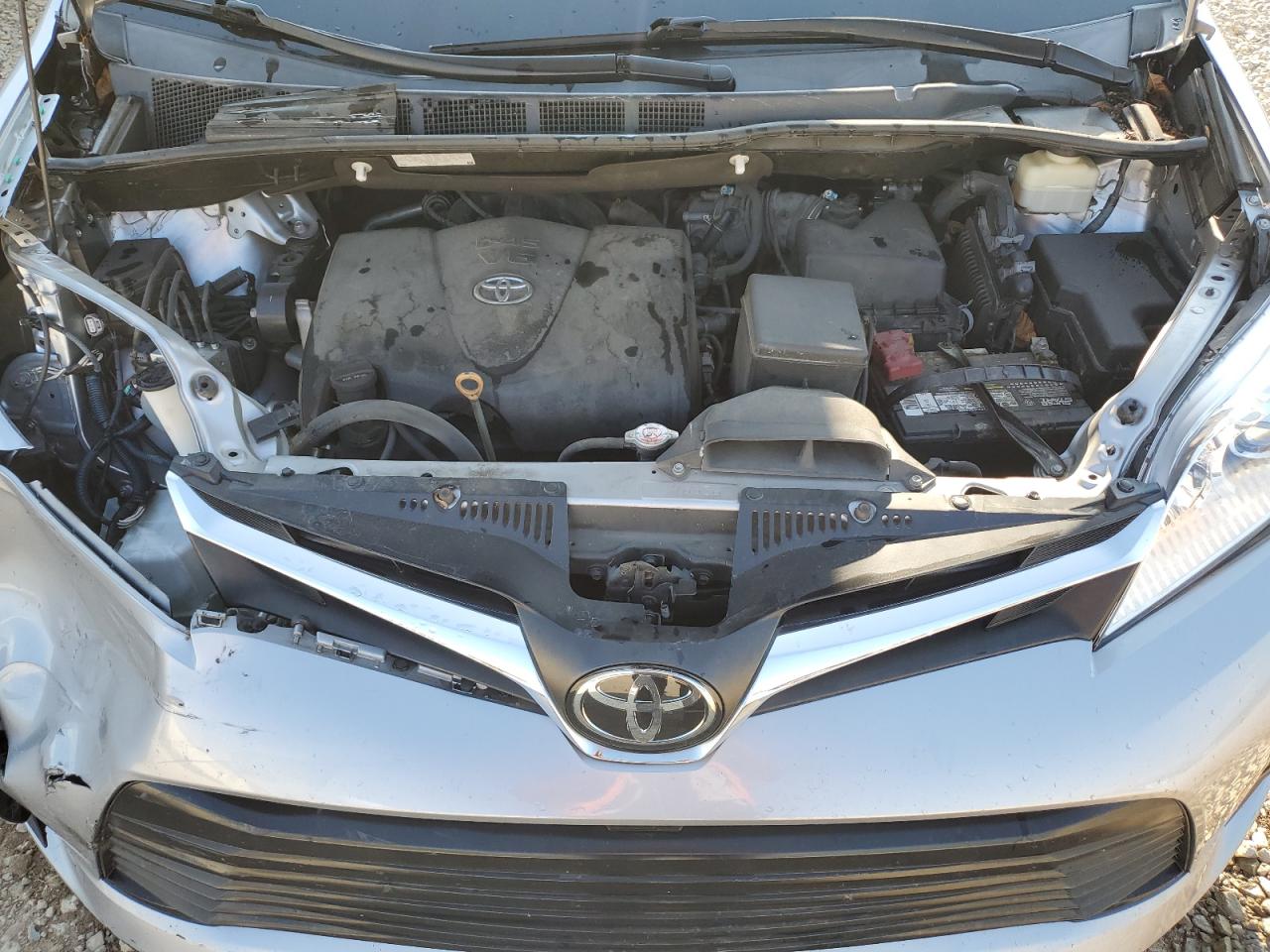 2018 Toyota Sienna Le VIN: 5TDKZ3DC0JS914977 Lot: 63220715