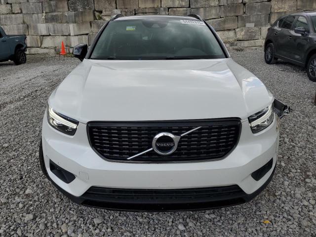  VOLVO XC40 2021 Biały