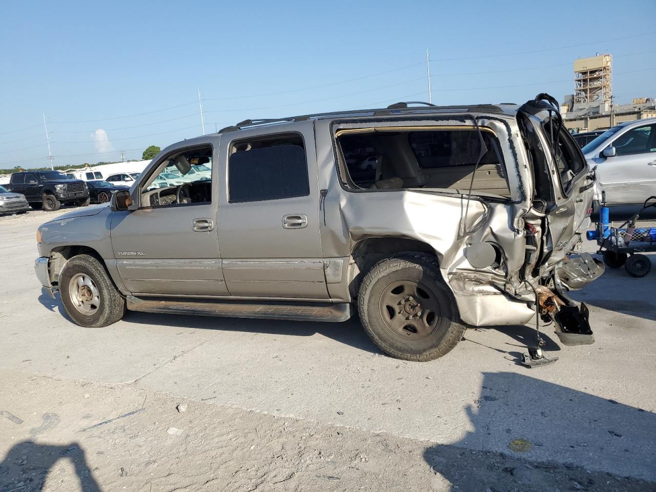 2002 GMC Yukon Xl C1500 grey null flexible 1GKEC16Z42J158660 photo #3