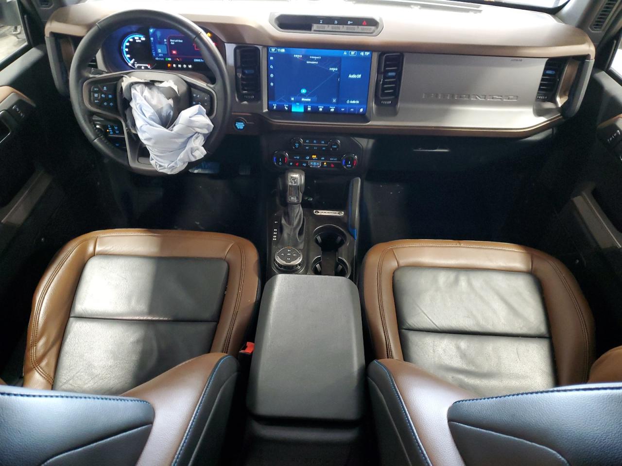 2022 Ford Bronco Base VIN: 1FMEE5DP8NLB90711 Lot: 63755395