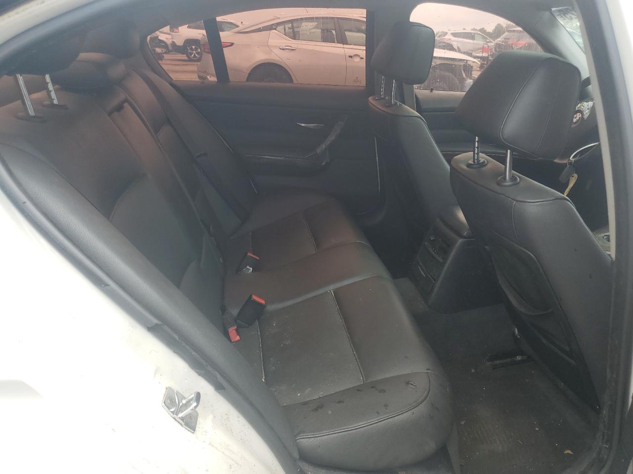 wbava33568kx87870 WBAVA33568KX87870 2008 BMW 328 I