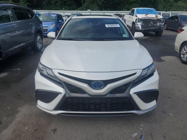  TOYOTA CAMRY 2021 Белы