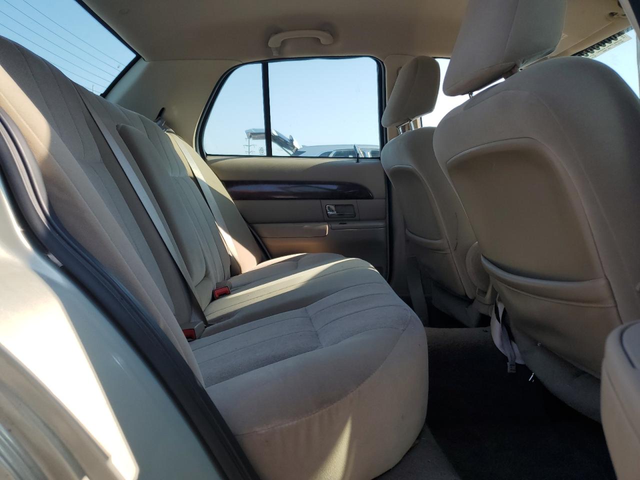 2005 Mercury Grand Marquis Gs VIN: 2MEFM74W65X672853 Lot: 63393935