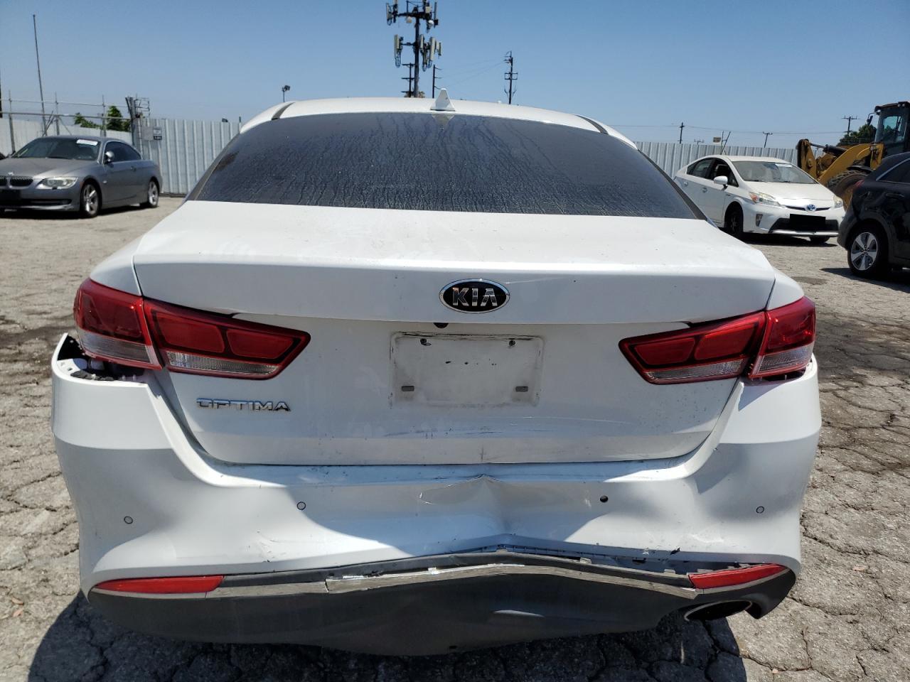 2018 Kia Optima Lx VIN: 5XXGT4L32JG261357 Lot: 64586425