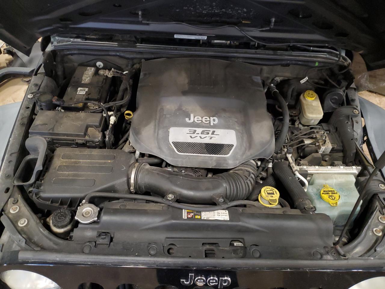 2013 Jeep Wrangler Unlimited Sport VIN: 1C4BJWDG4DL637025 Lot: 63855675