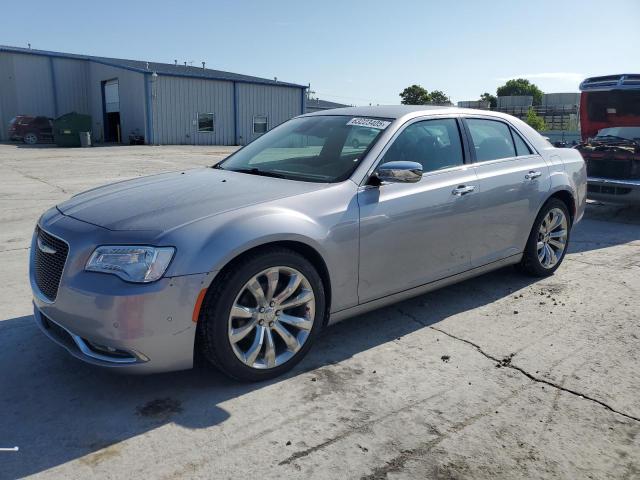  CHRYSLER 300 2018 Srebrny