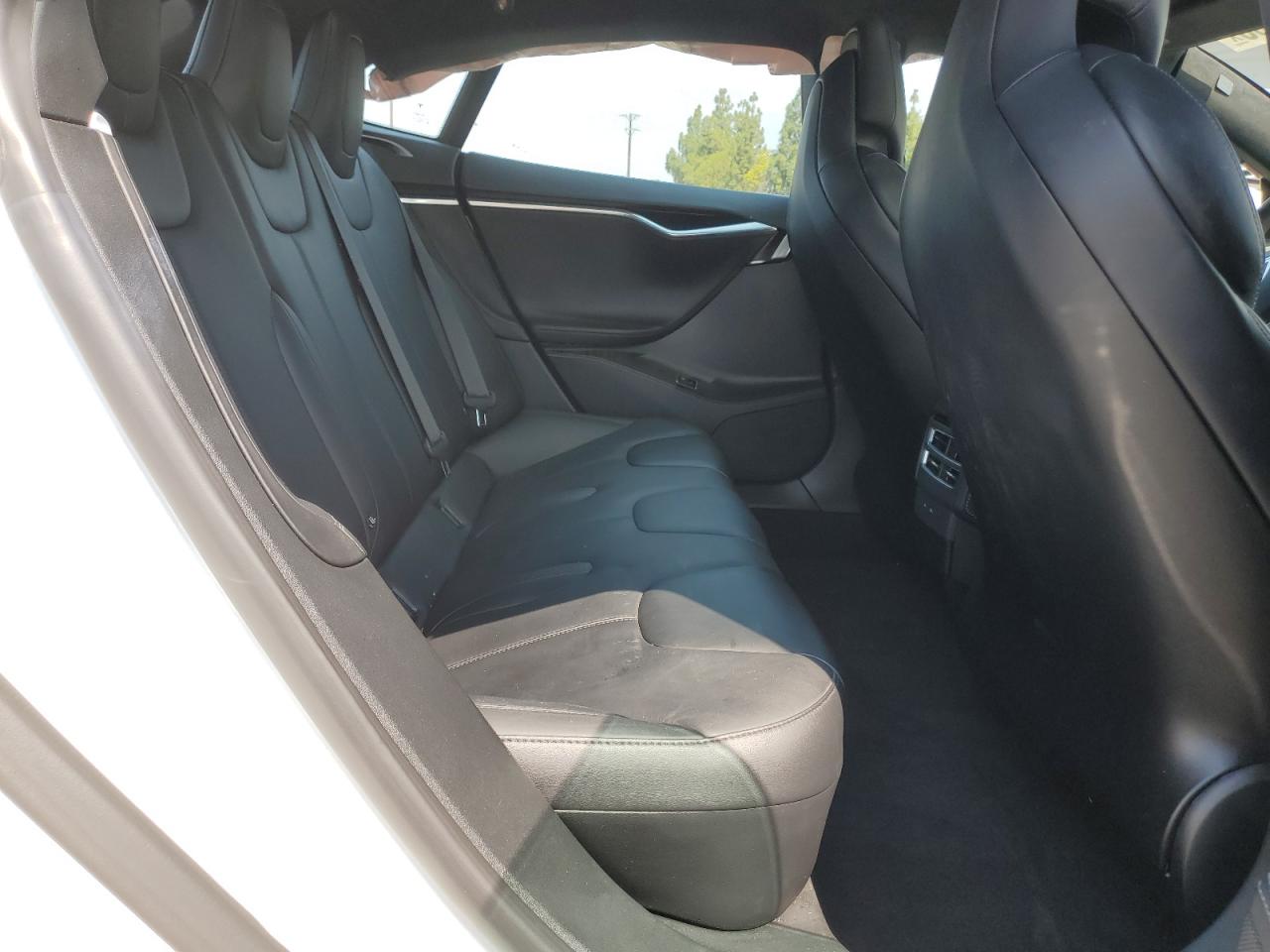 2017 Tesla Model S VIN: 5YJSA1E17HF186954 Lot: 64981335