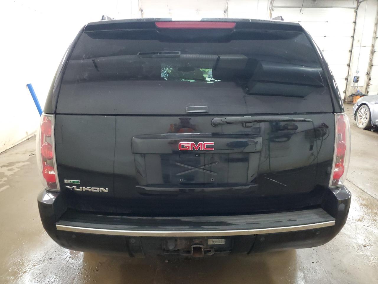 2010 GMC Yukon Denali VIN: 1GKUKEEF8AR128753 Lot: 63768905