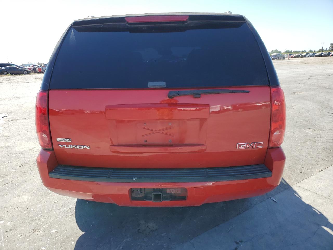 2008 GMC Yukon VIN: 1GKFC13088J235081 Lot: 64079025