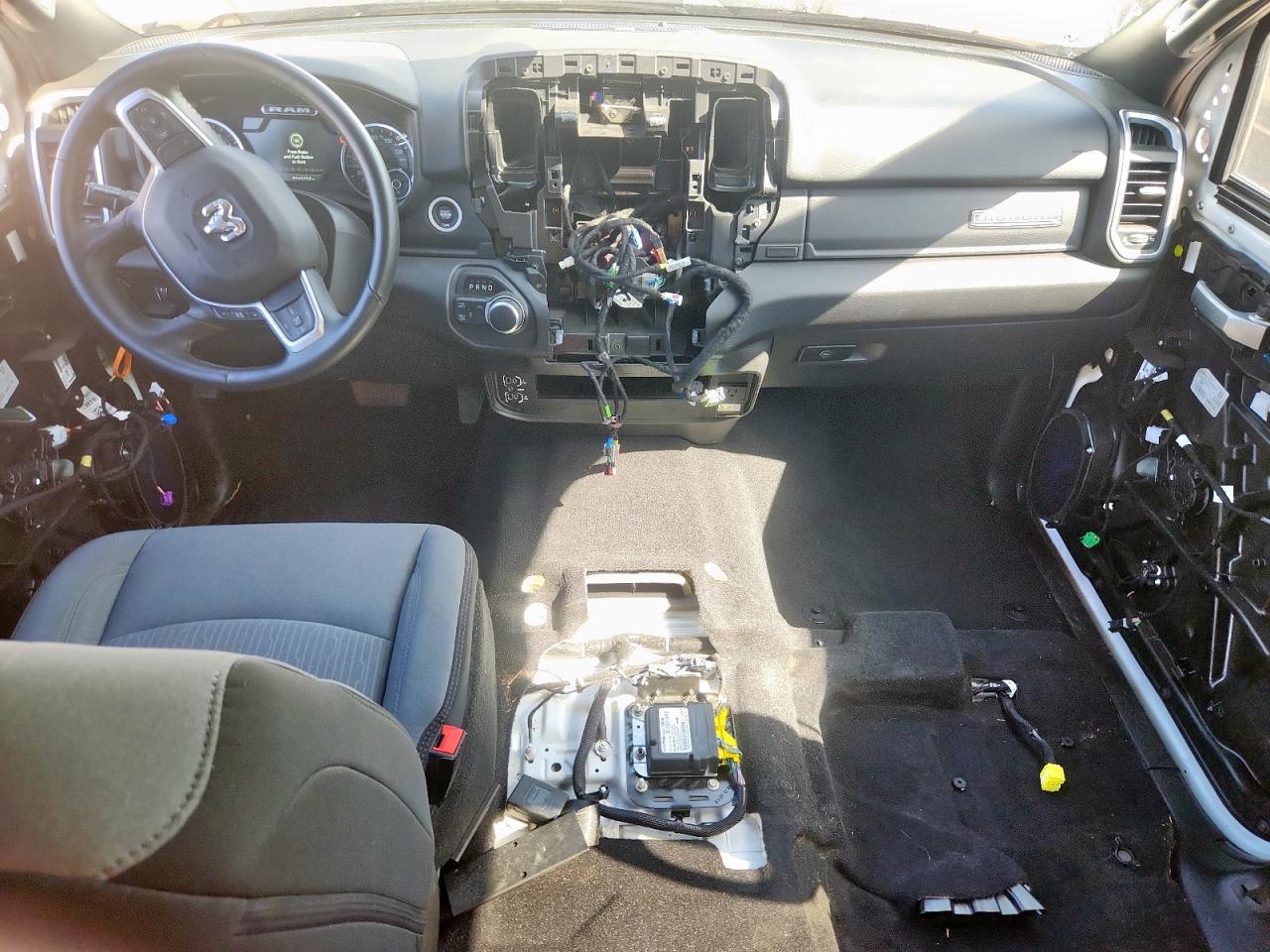 3C6UR5DJ8RG372435 2024 Ram 2500 Big Horn