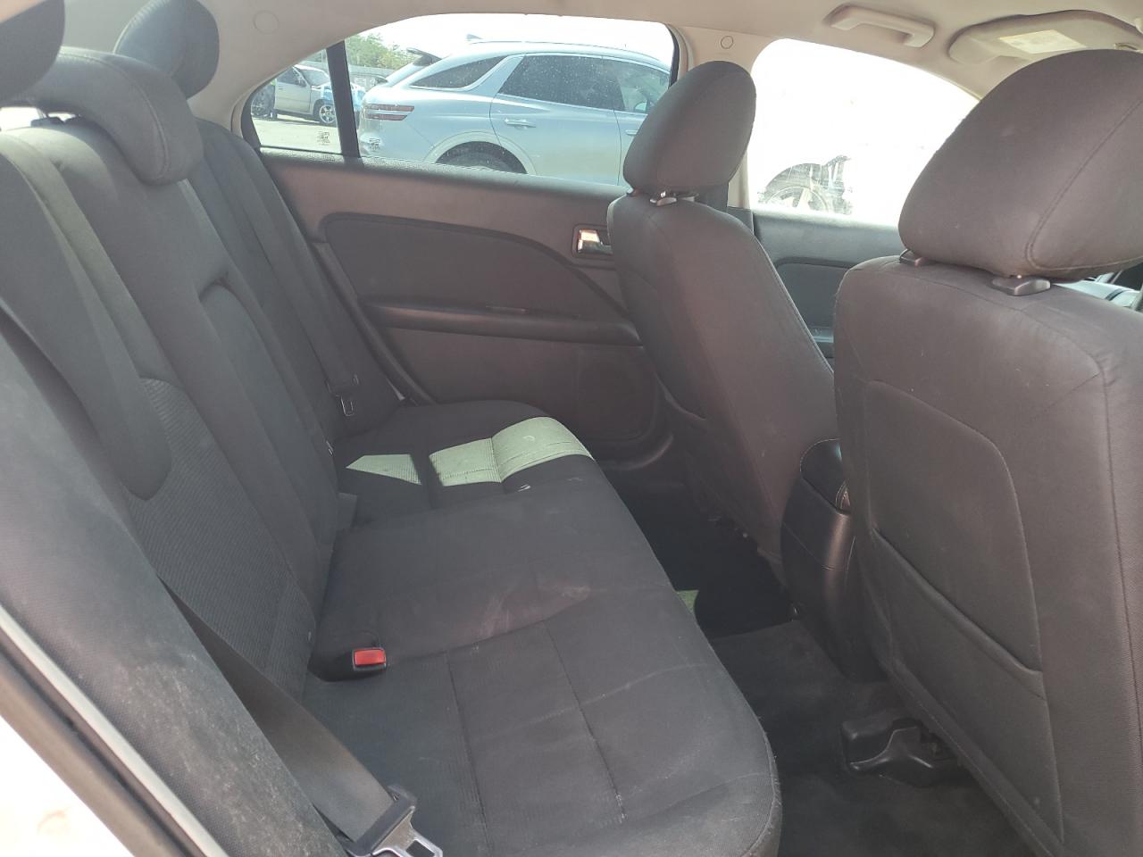 2011 Ford Fusion Se VIN: 3FAHP0HA3BR281165 Lot: 64132405