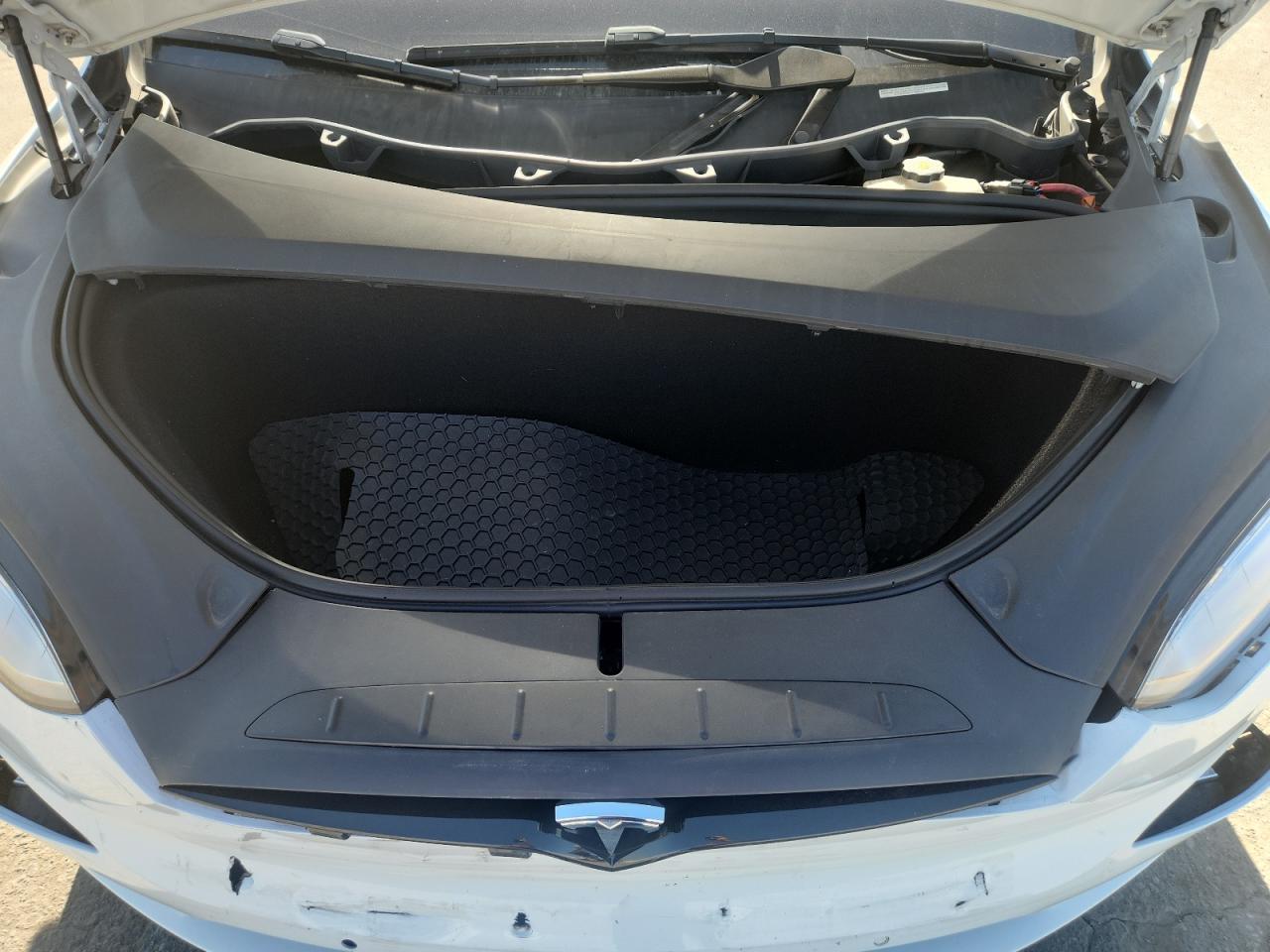 2022 Tesla Model X VIN: 7SAXCBE65NF353098 Lot: 64059735