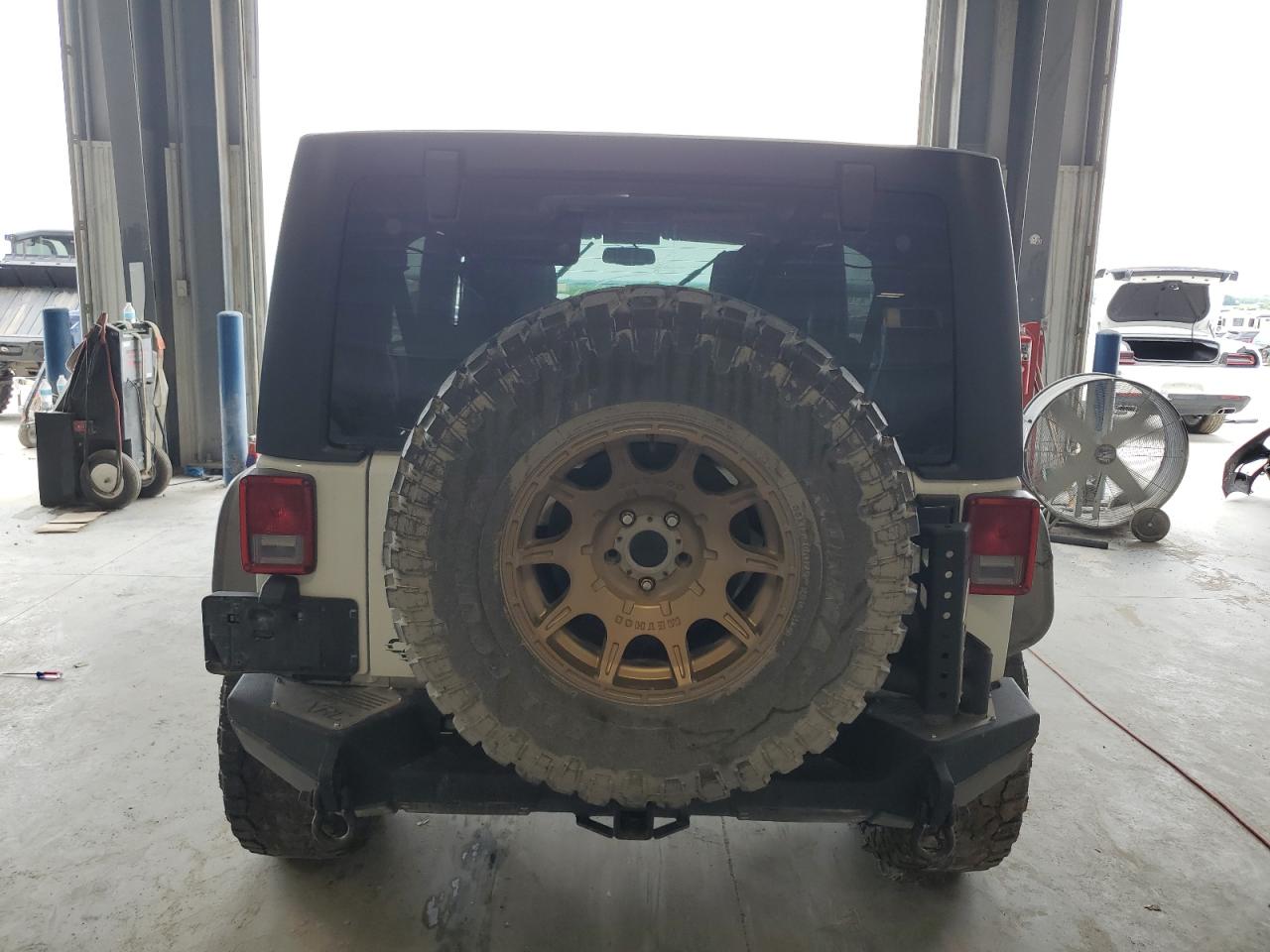 2017 Jeep Wrangler Unlimited Sport VIN: 1C4BJWDG2HL611609 Lot: 64569365