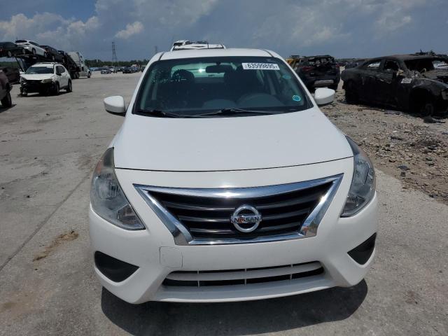 Sedans NISSAN VERSA 2016 Biały