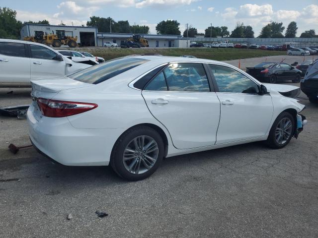  TOYOTA CAMRY 2017 Biały