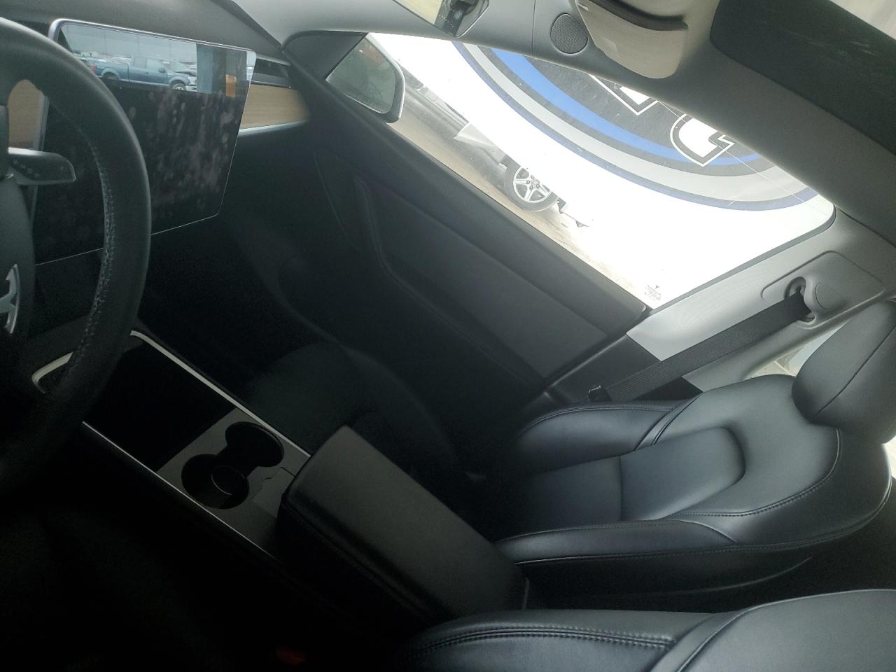 2022 Tesla Model Y VIN: 7SAYGDEE3NF387083 Lot: 65645065