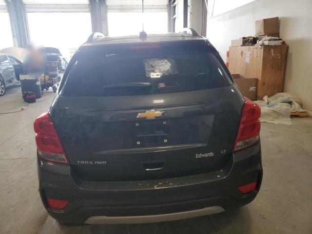 Parquets CHEVROLET TRAX 2017 Srebrny