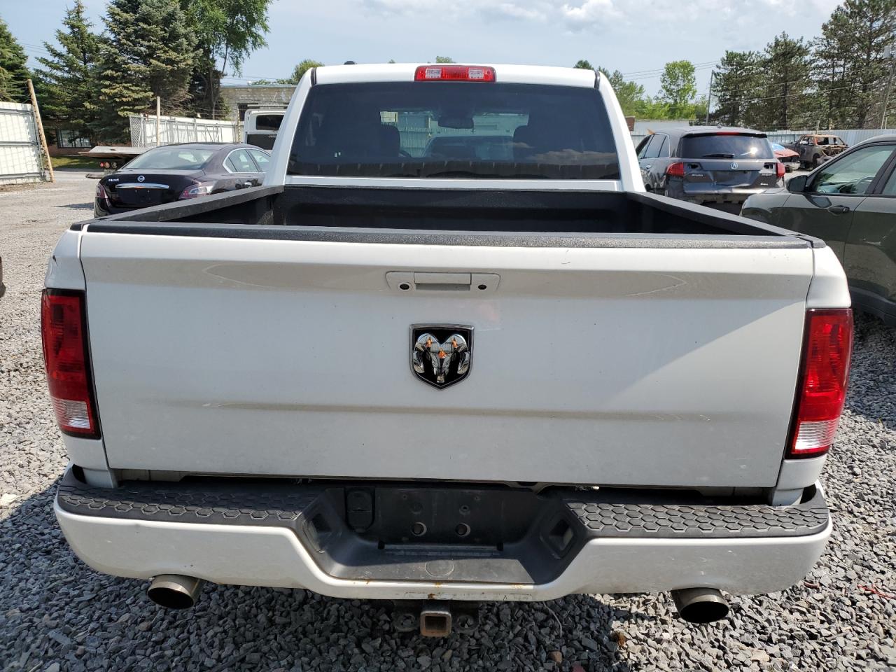 2015 Ram 1500 St VIN: 1C6RR7KT7FS647335 Lot: 85763605