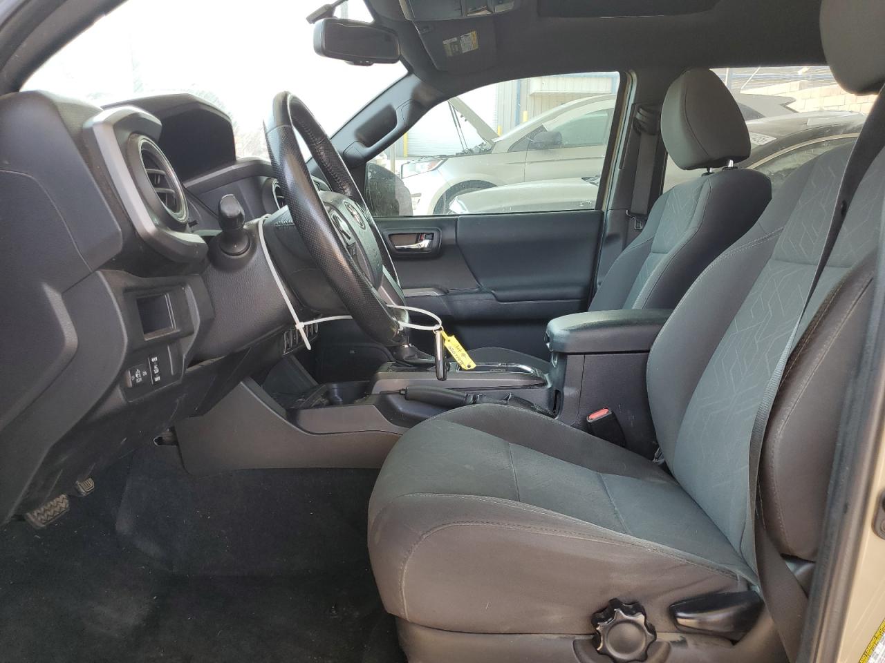 3TMAZ5CN7GM008795 2016 Toyota Tacoma Double Cab