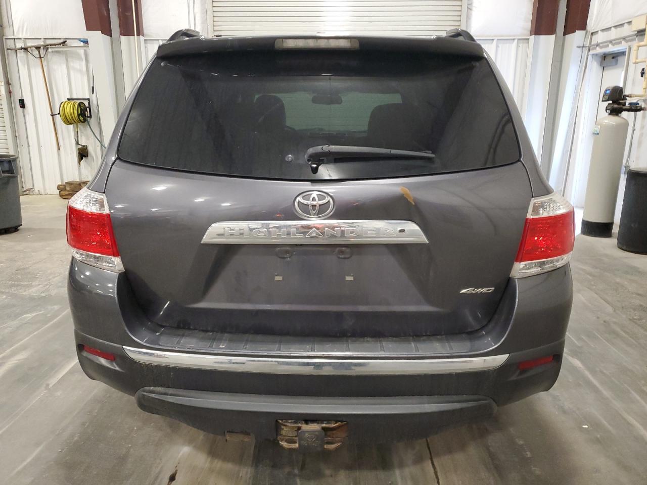 5TDDK3EH6CS102240 2012 Toyota Highlander Limited