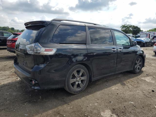 2017 TOYOTA SIENNA SE  