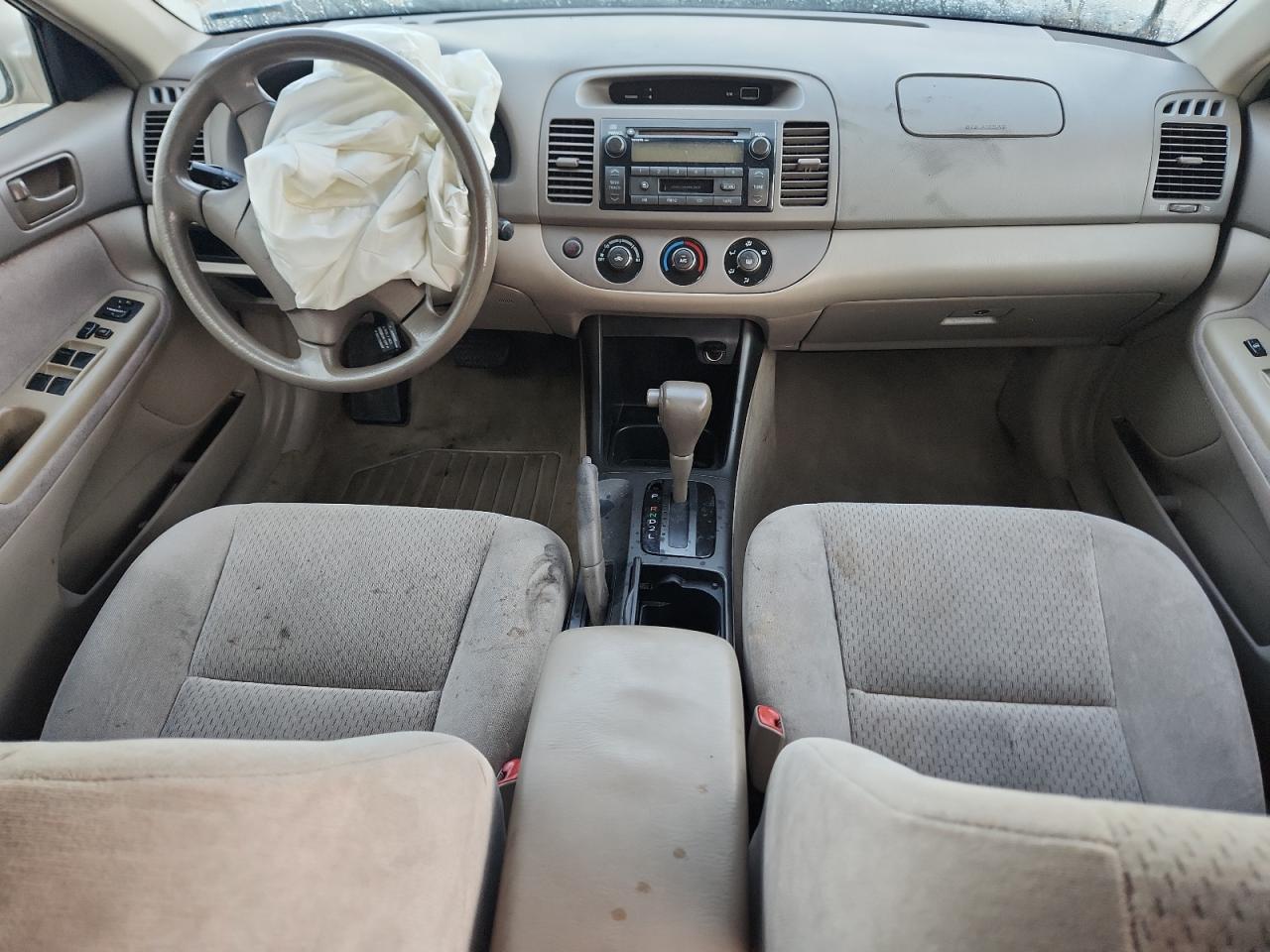 2004 Toyota Camry Le VIN: 4T1BE32K54U325392 Lot: 66701875